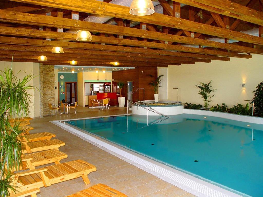 Wellness Hotel Happy Star Hnanice  Buitenkant foto